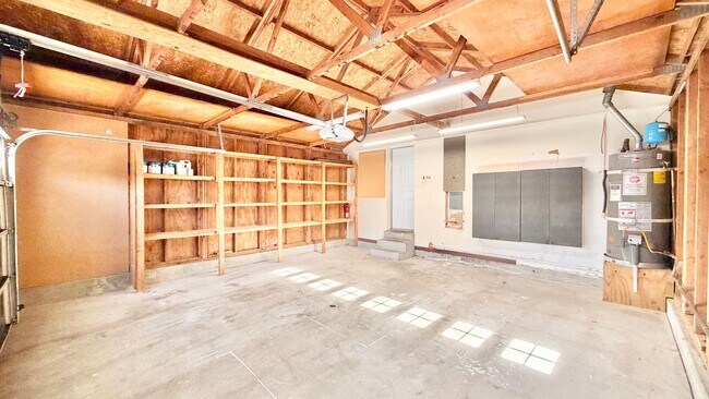 Building Photo - Wonderful Single-Story Home in the Darling Lake Rancho Viejo HOA Community of Fallbrook!