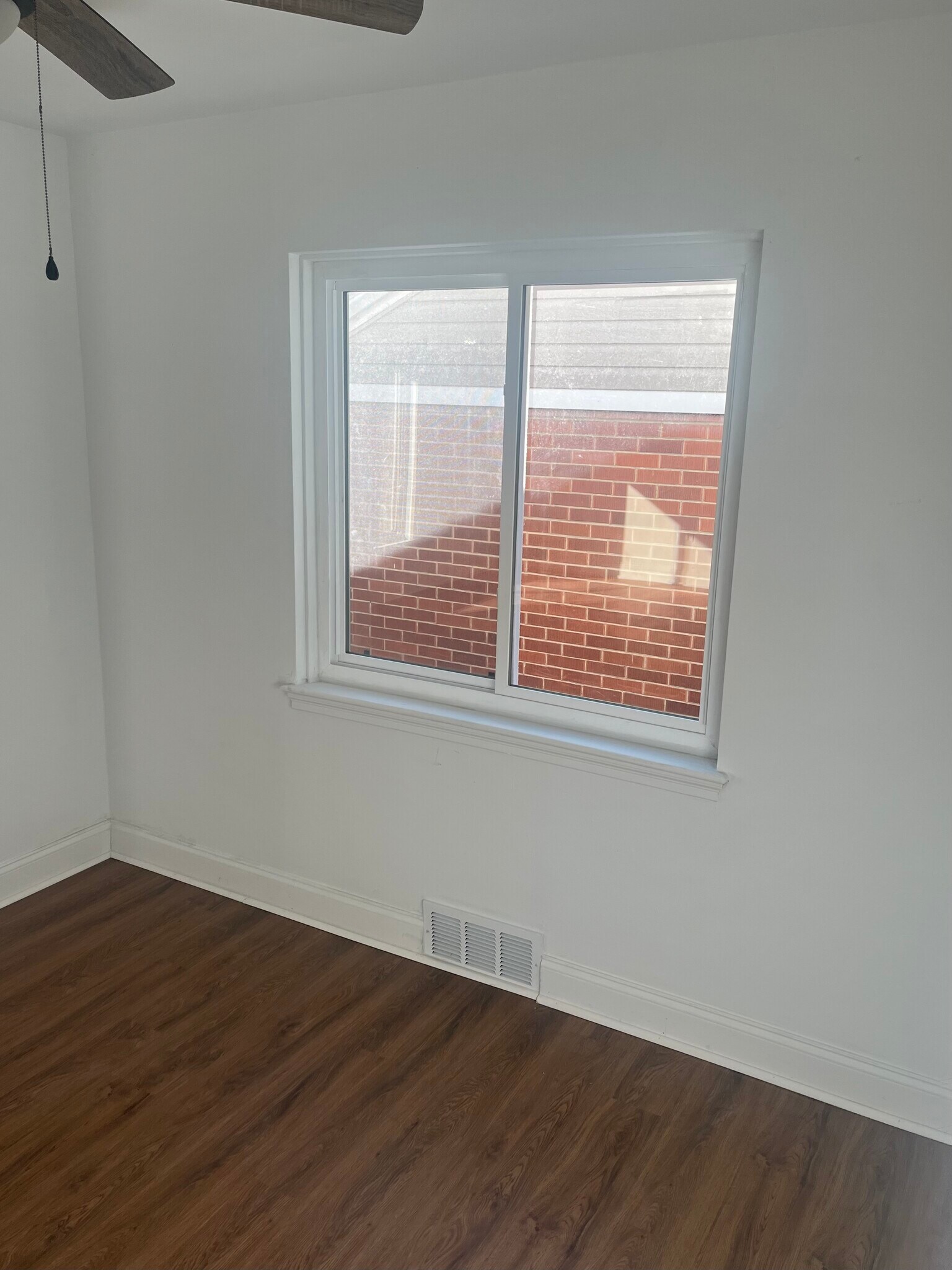 Building Photo - 106 Larry St