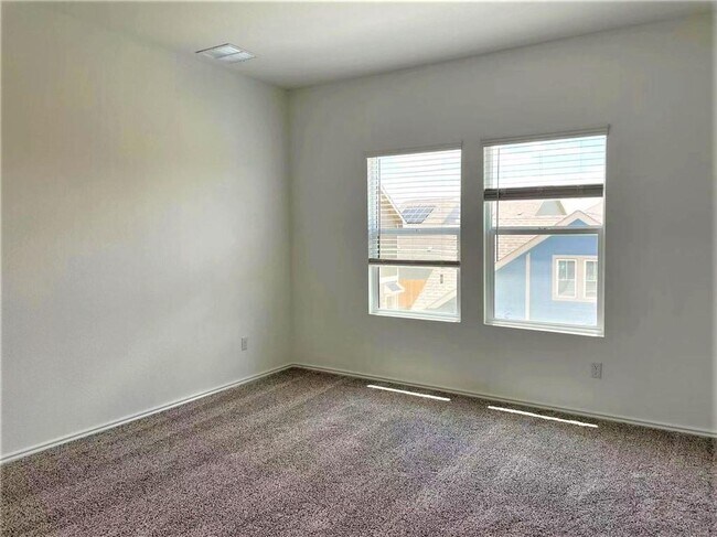 Building Photo - 1513 Weatherford Ln