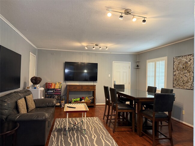 Building Photo - 3411 Linkwood Dr