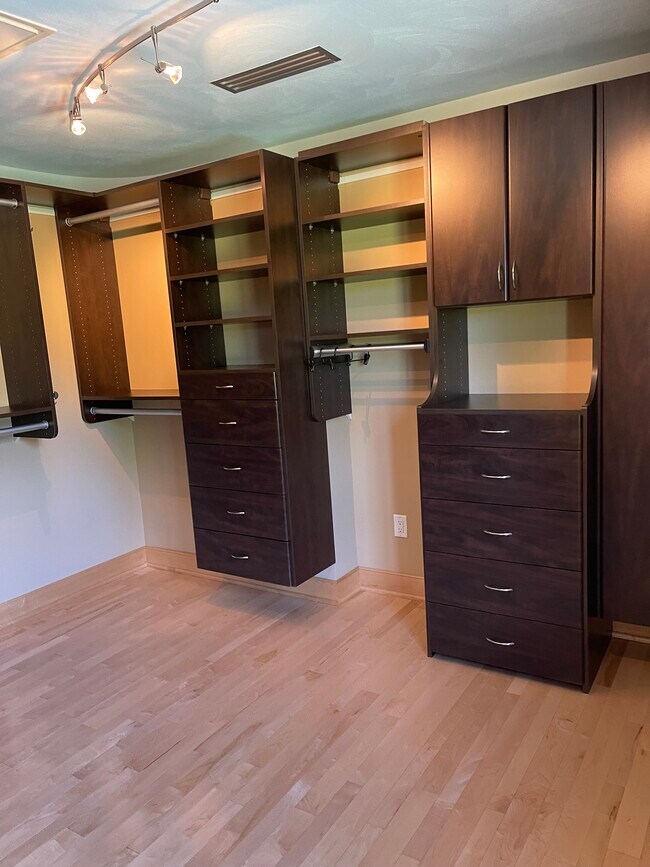 Master closet - 13995 Centerline Rd