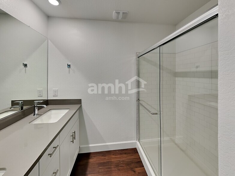 Building Photo - 6510 E Paseo Alga