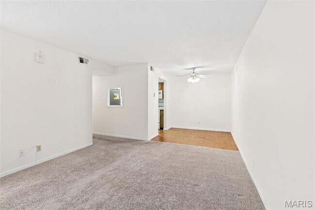 Building Photo - 2434 Fowler Ave