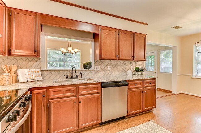 Building Photo - 4655 Wellington Ct