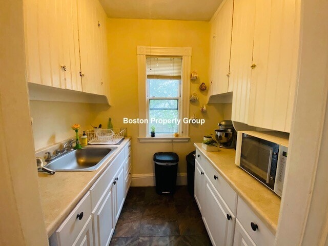 Building Photo - 33 Stone Ave