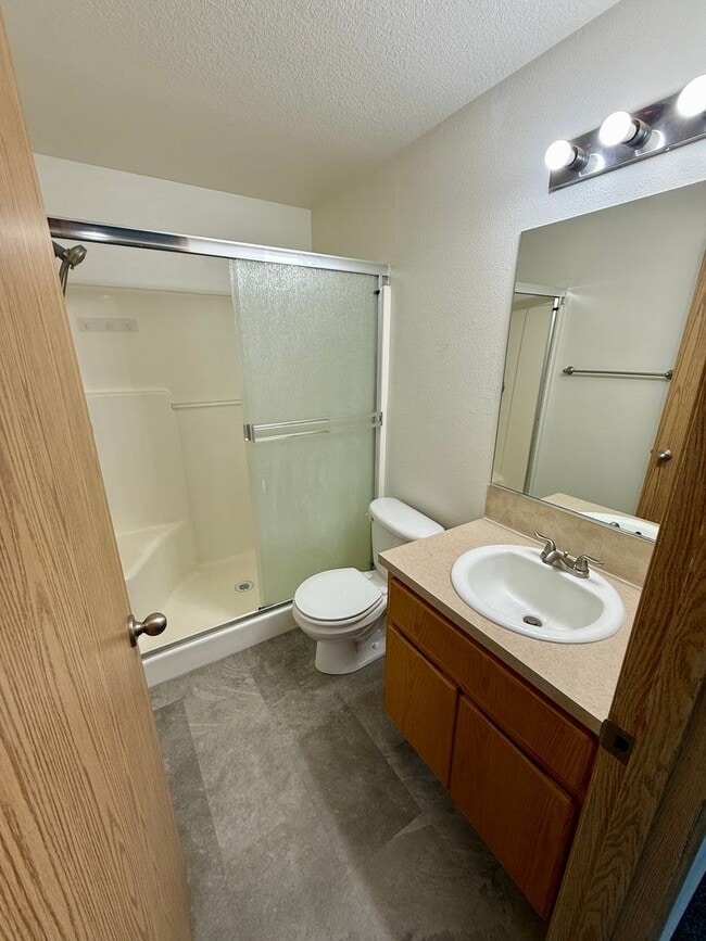 Building Photo - Newly Remodeled 3-Bed, 2.5-Bath Duplex for Rent in Longview