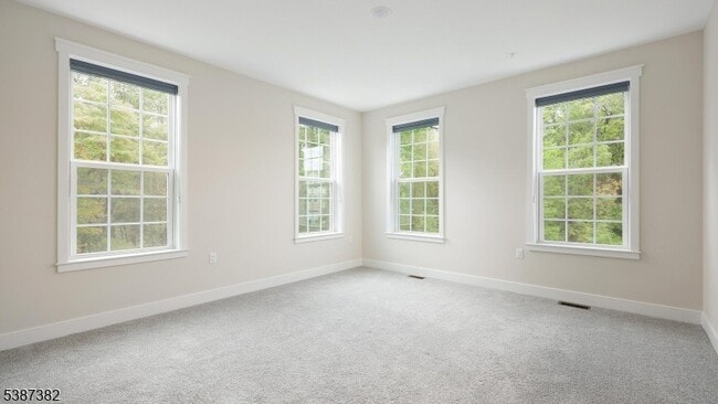 Building Photo - 113 Iris Ct