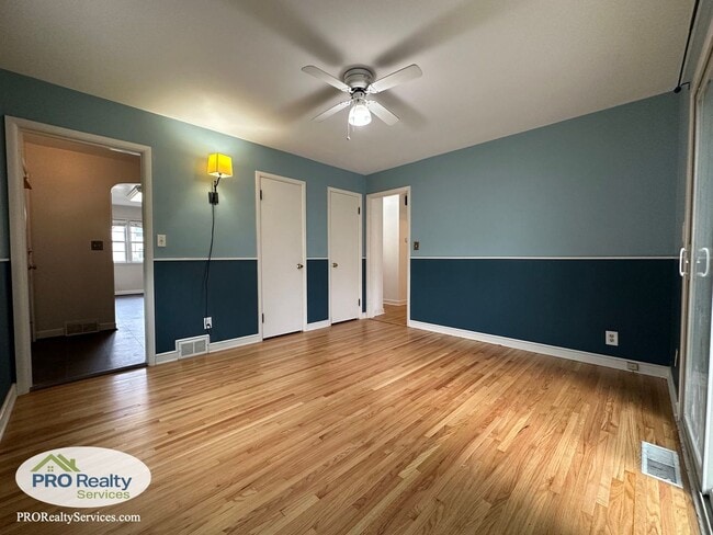 Building Photo - 3 Bedroom Home in St. Paul