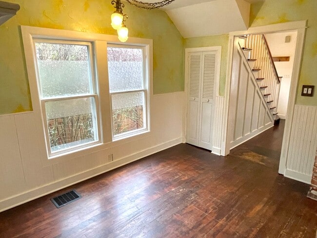 Building Photo - North Tabor Charmer with Sprawling Backyar...