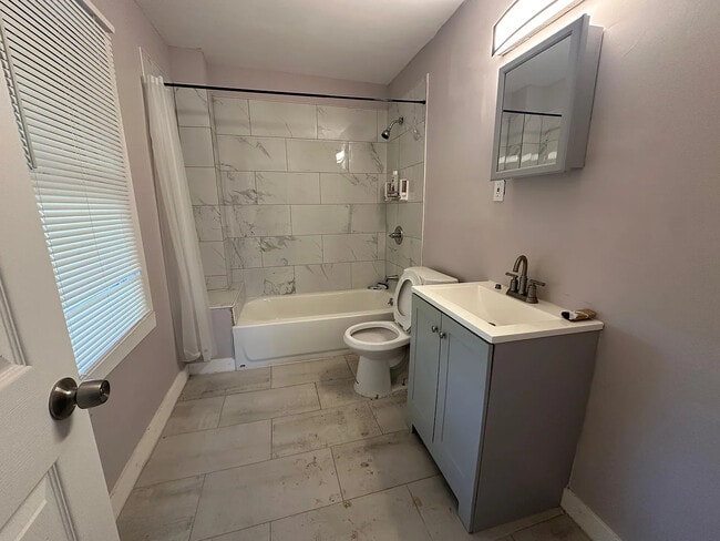 Building Photo - 4167 Isabelle St