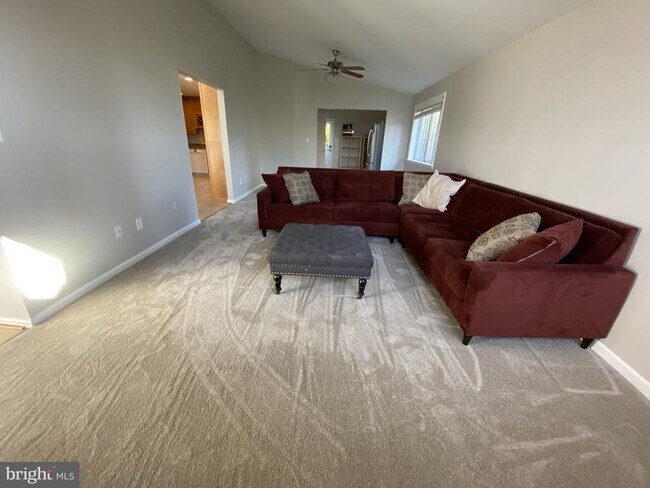 Building Photo - 1712 12th St S