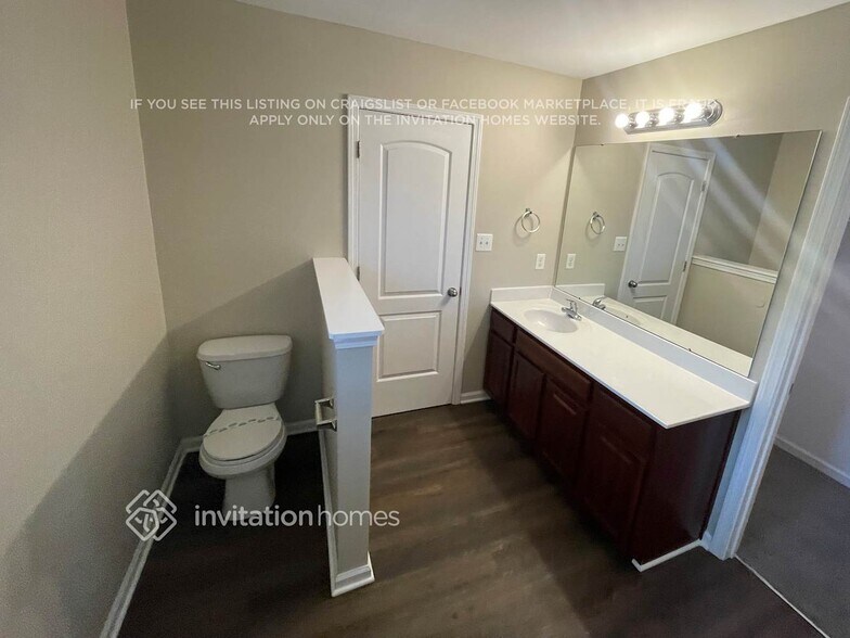 Building Photo - 1330 Cadre Cir