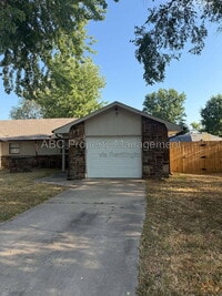 Building Photo - 2503 W Turtle Creek Dr