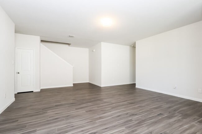 Building Photo - 3619 Spy Glass Hill Dr