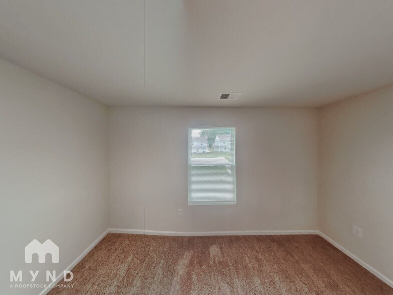 Building Photo - 3322 Brighton Dr