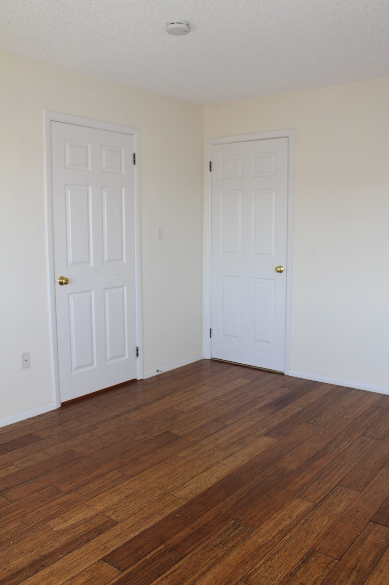 Building Photo - 812 Aspen Dr