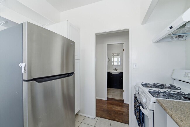 Building Photo - 408 N Spaulding Ave