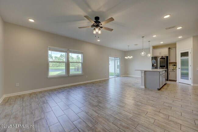 Building Photo - 13623 Holsinger Blvd