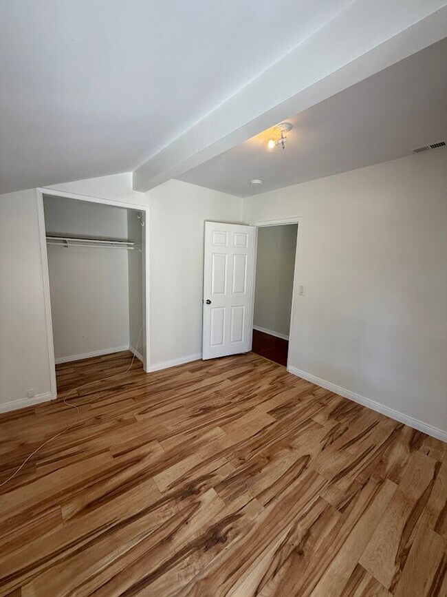 Building Photo - Beautiful 4 Bedroom, 2 Bathroom Arleta Hom...