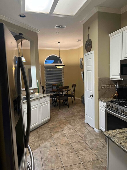 Building Photo - 8207 Fairgrove Park Ct