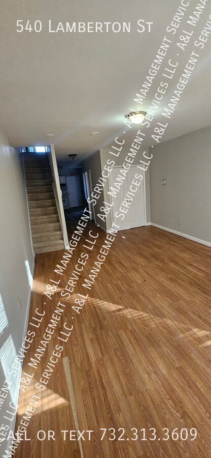 Building Photo - 540 Lamberton St