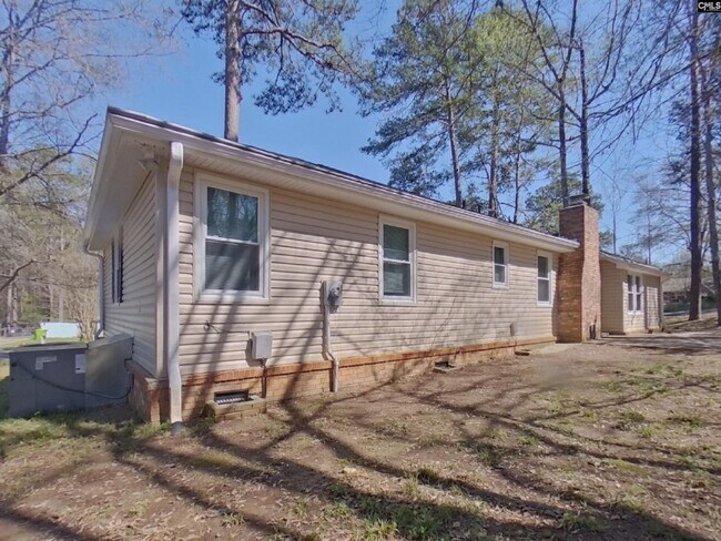 Building Photo - 208 Southampton Dr