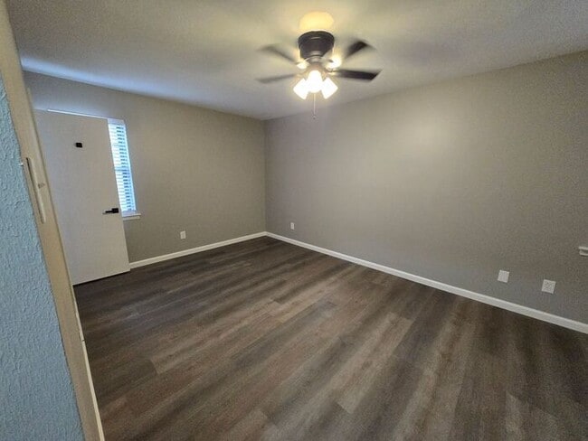 Building Photo - 2012 Ebbtide Ln