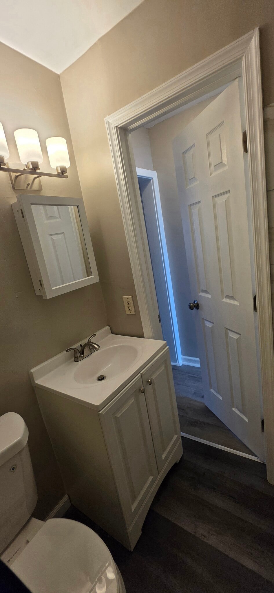Unit #1 Bathroom - 811 Stoll St