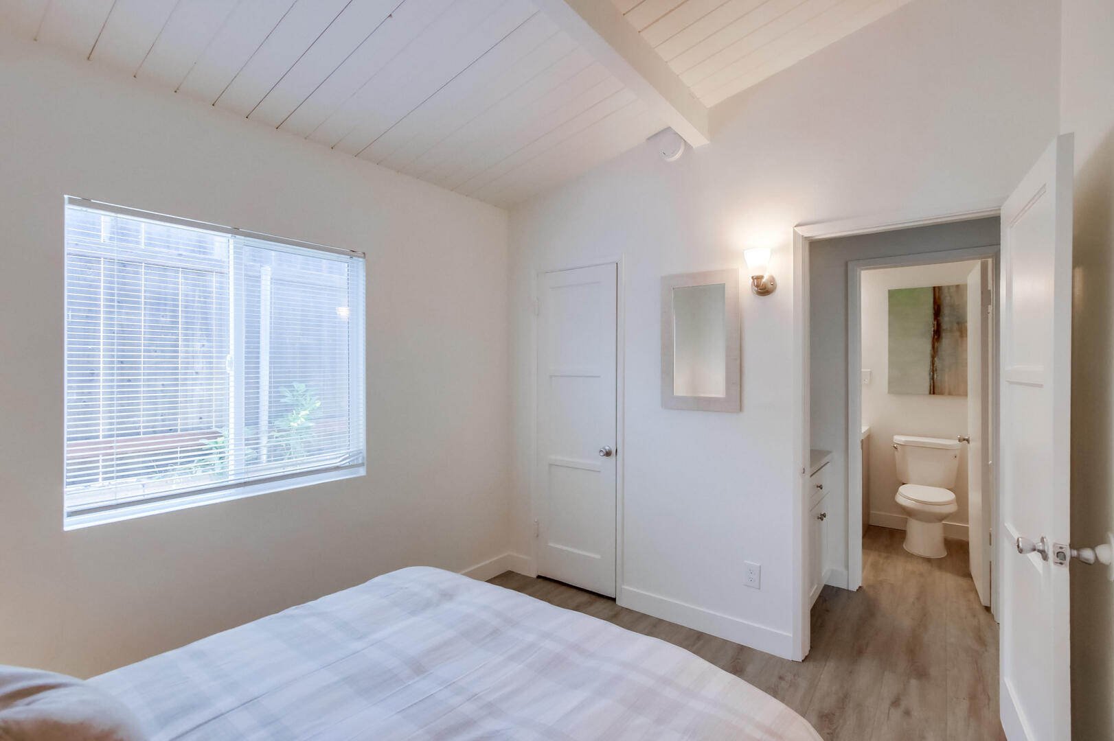 Building Photo - 4114 Fond du Lac Ave