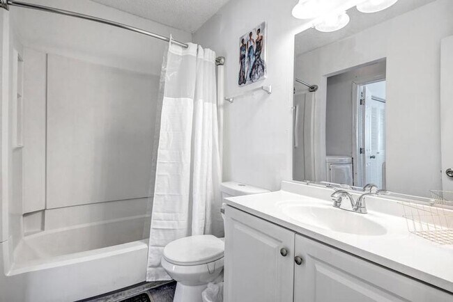 Building Photo - 111 E 1st St