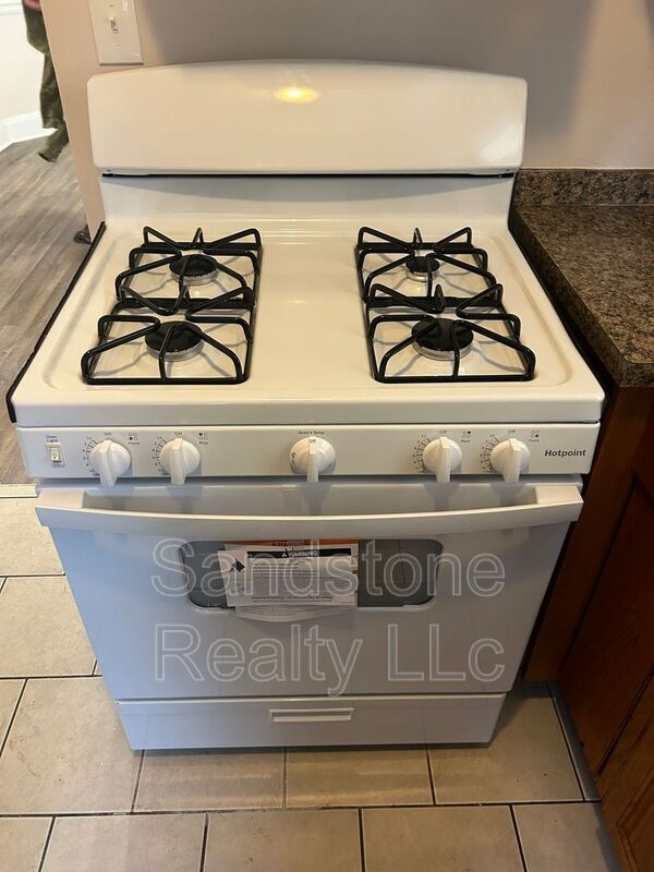 Building Photo - 16775 Libby Rd