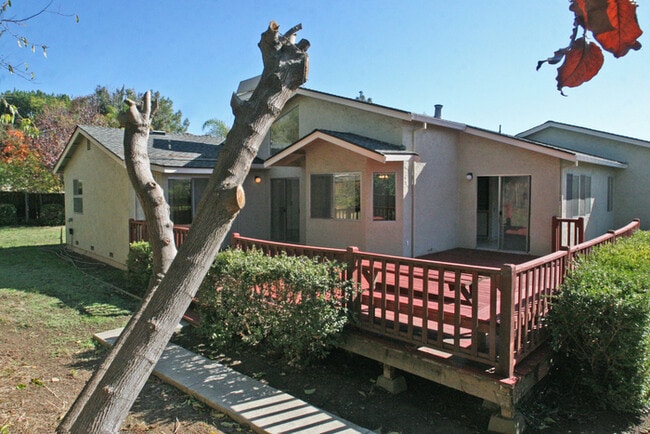 Building Photo - Single Story Evergreen Home at the Middle of a Cul-De-Sac!