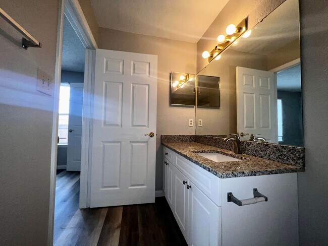 Building Photo - 4355 Perkinshire Ln