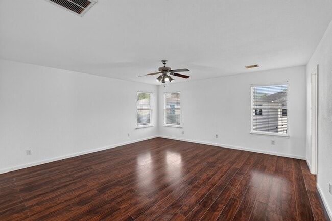 Building Photo - 331 Mantova Dr