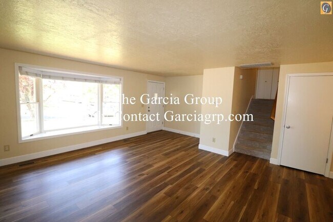 Building Photo - 20540 NW Highland Ct