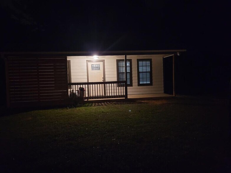 Building Photo - 18060 County Road 1100