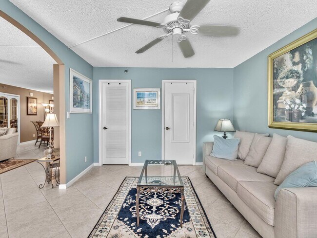 Building Photo - 4505 S Ocean Blvd
