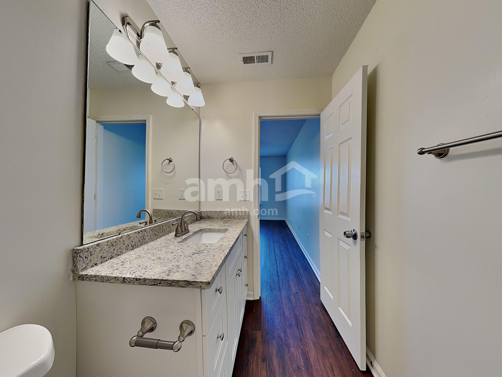 Building Photo - 3112 Teton Dr