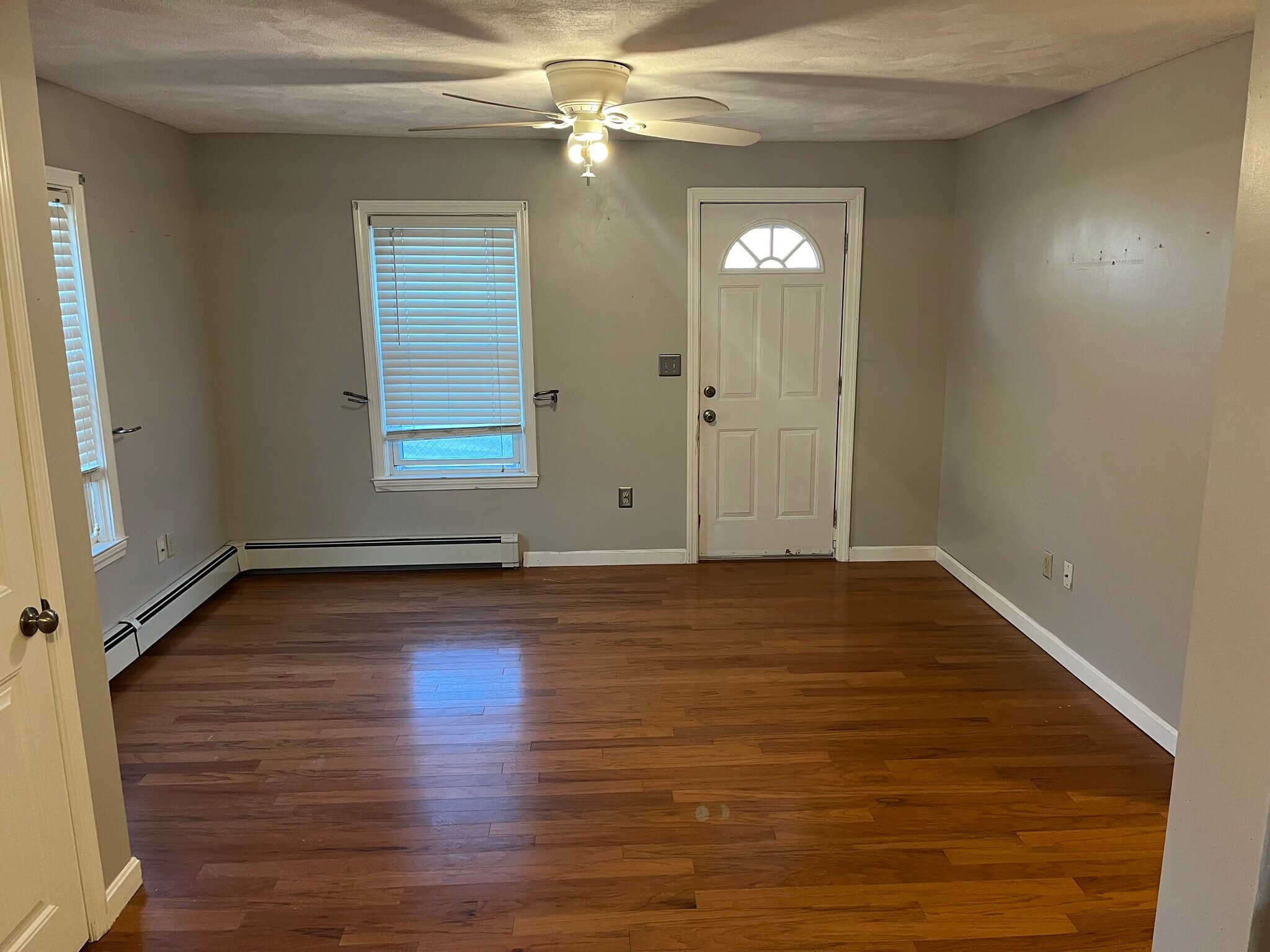 Building Photo - 67 Hope St