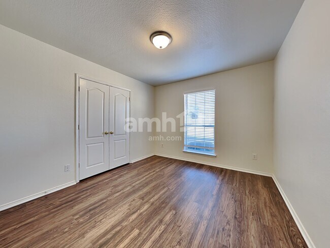 Building Photo - 824 Wilderness Pass