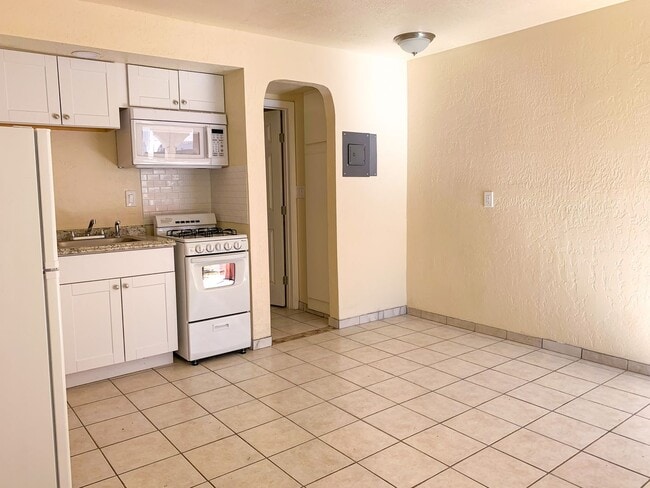 Interior Photo - Casa Dos Santos Apartments