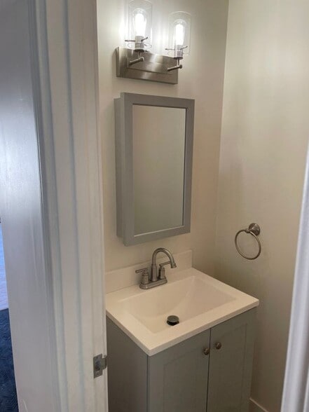 Building Photo - 5741 E 23rd St