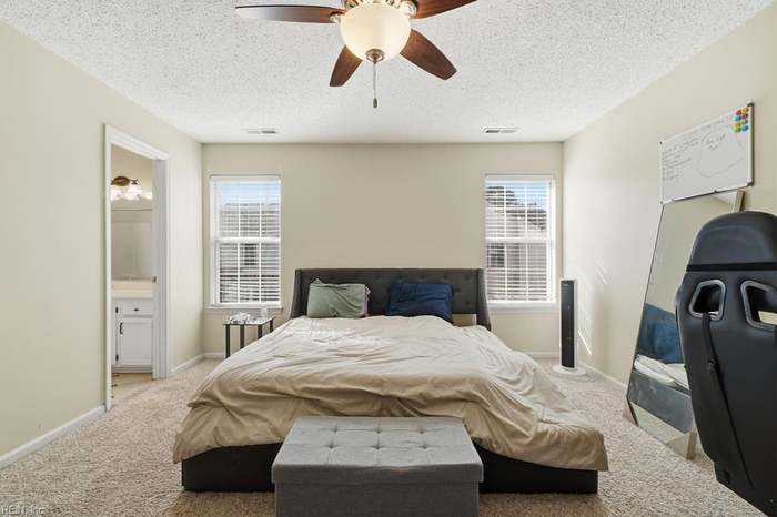 Building Photo - 5217 Heathglen Cir