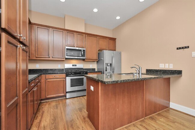 Building Photo - 2918 Leeland St