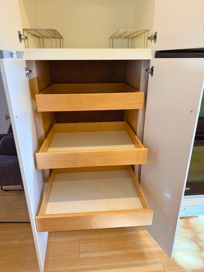 Building Photo - 2005 Monroe Ave