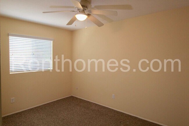 Building Photo - 11093 Madrigal St