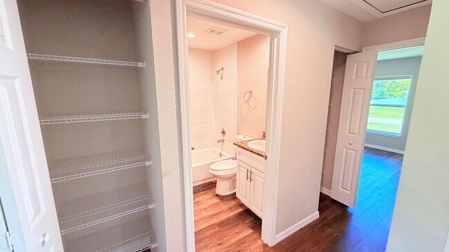 Building Photo - Lovely  3 Bedroom, 2 Bathroom Home in Ocala!!!