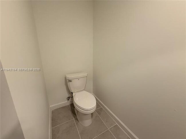 Building Photo - 2954 SE 23rd Ave