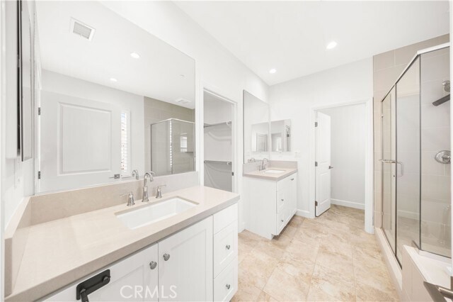 Building Photo - 68 Henson