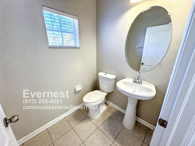 Building Photo - 26541 Castleview Way